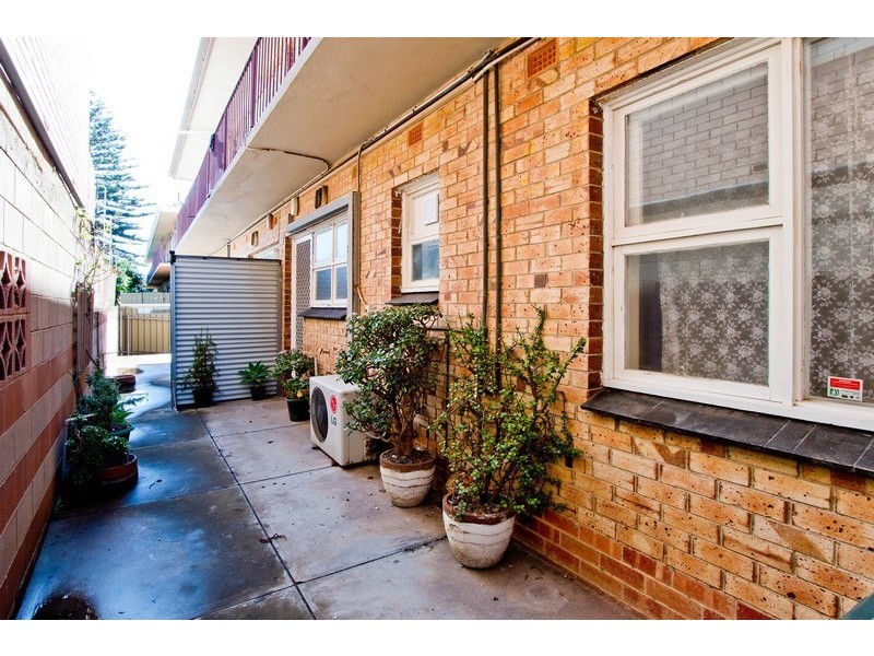 2/20 Rockingham Street, West Beach SA 5024