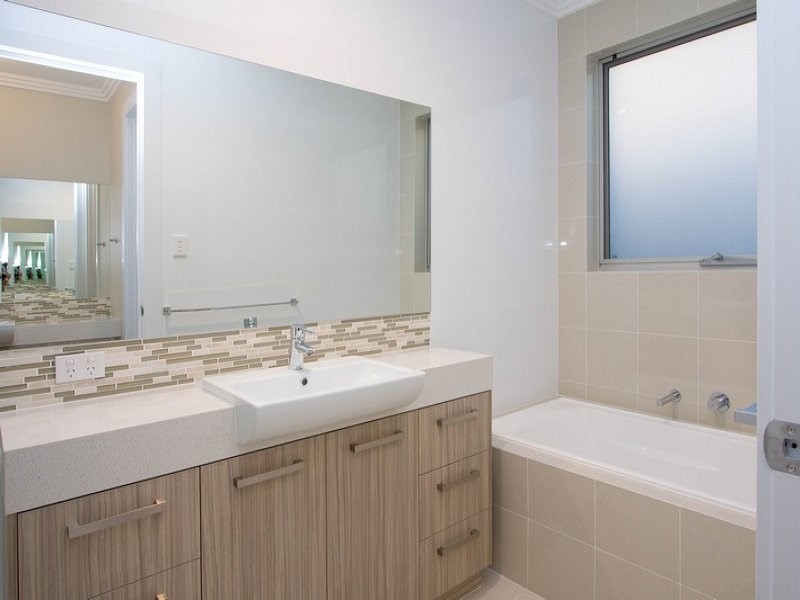 11 Madeline Crescent, Fulham Gardens SA 5024