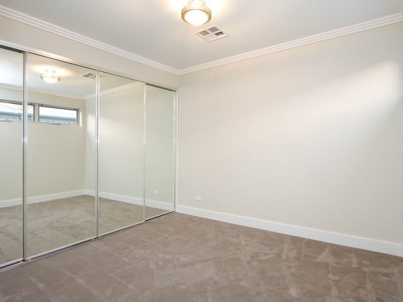 11 Madeline Crescent, Fulham Gardens SA 5024