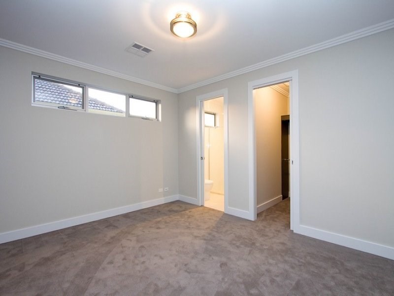 11 Madeline Crescent, Fulham Gardens SA 5024