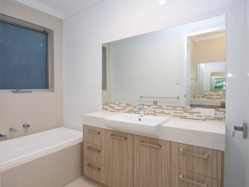 11 Madeline Crescent, Fulham Gardens SA 5024