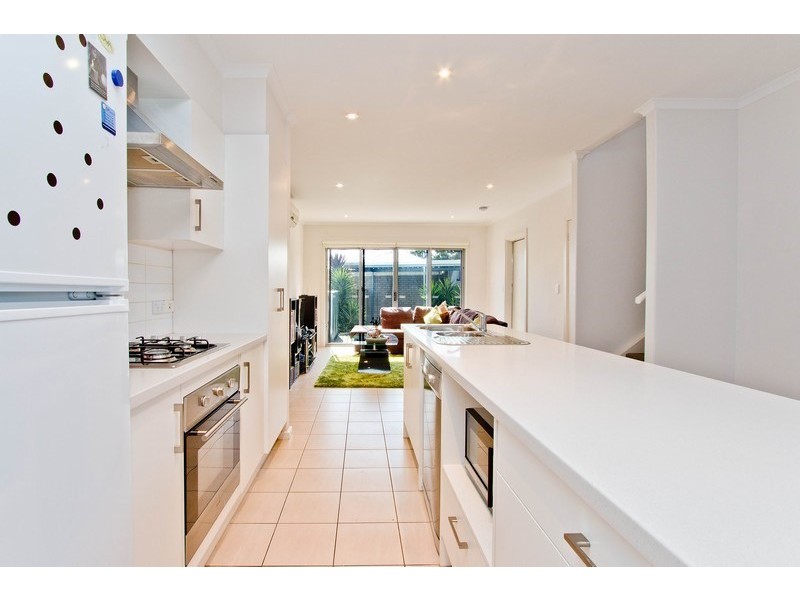 33 Myrtle Grove, Clovelly Park SA 5042