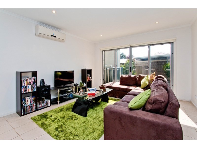 33 Myrtle Grove, Clovelly Park SA 5042