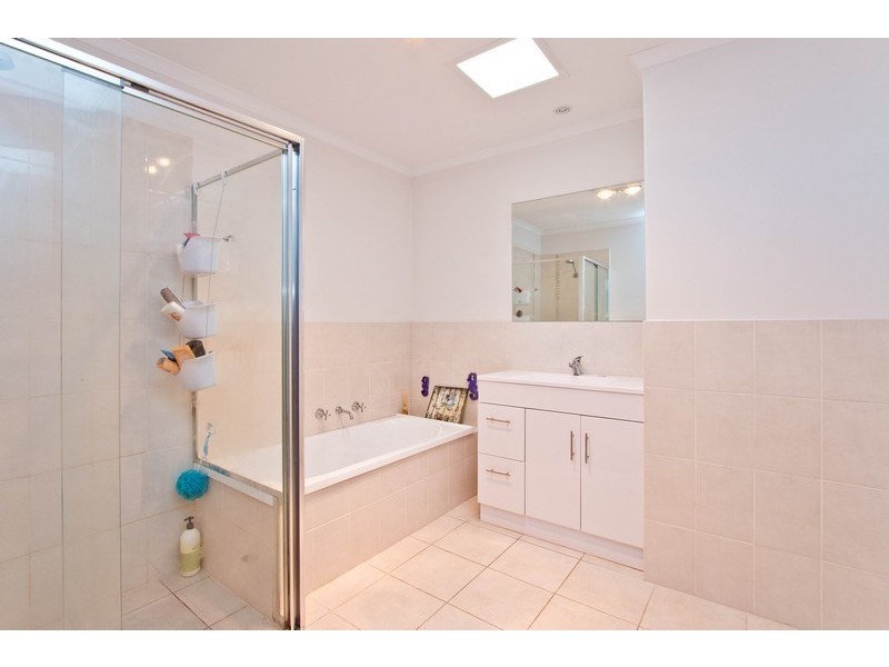 33 Myrtle Grove, Clovelly Park SA 5042