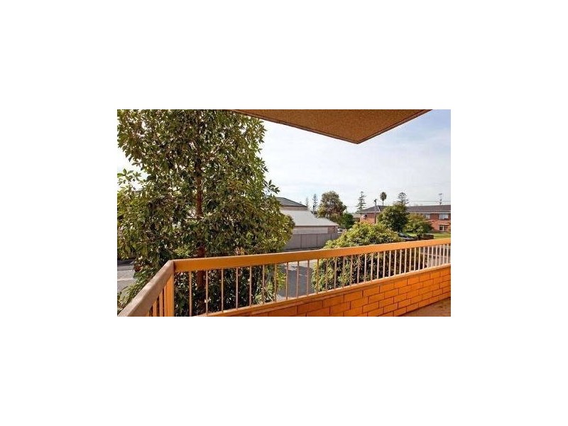 4/15 Byron Street, Glenelg SA 5045