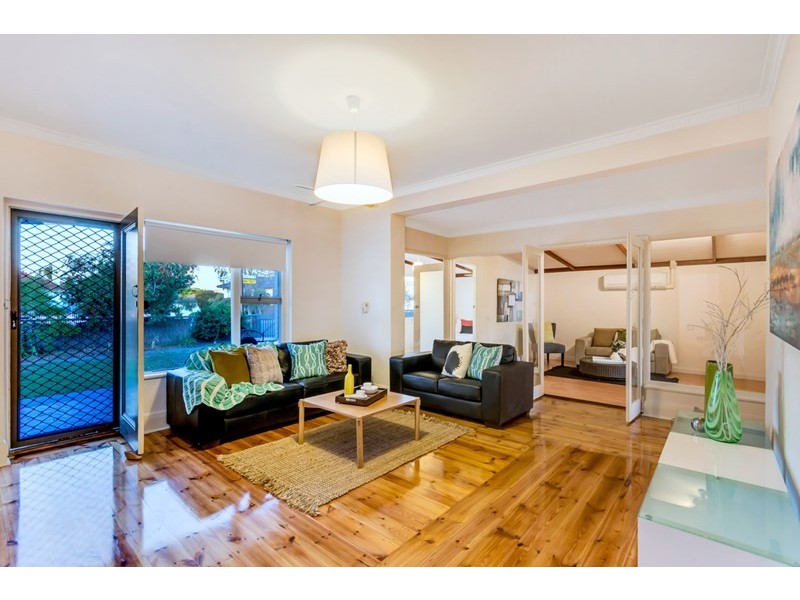 21 Hazel Terrace, Henley Beach South SA 5022