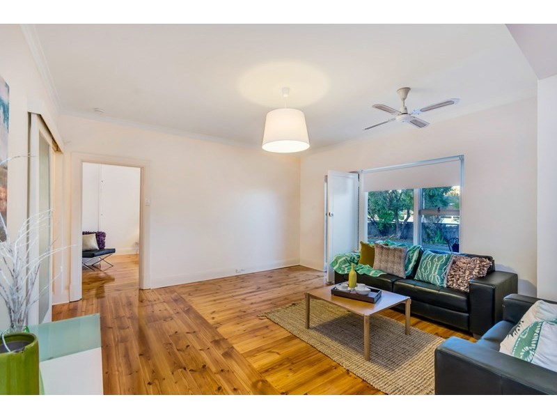 21 Hazel Terrace, Henley Beach South SA 5022