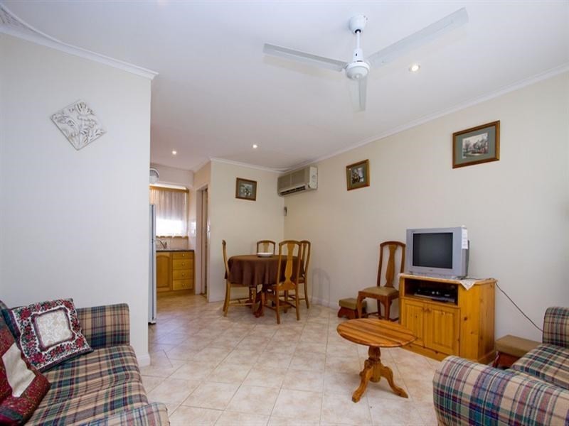 1/16 Military Road, West Beach SA 5024