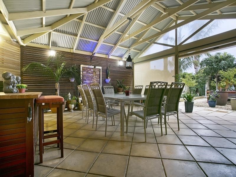 9 Mooloola Way, West Lakes Shore SA 5020