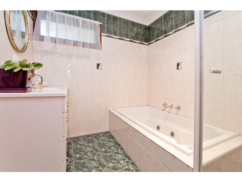 2 Pine Lodge Crescent, Grange SA 5022