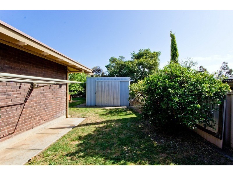 2 Pine Lodge Crescent, Grange SA 5022