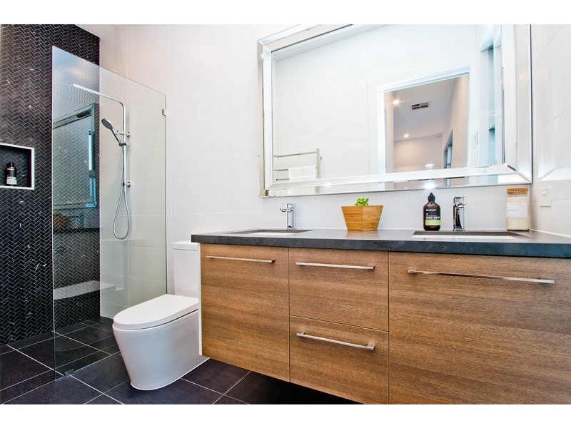 2B Lawrie Street, Henley Beach SA 5022