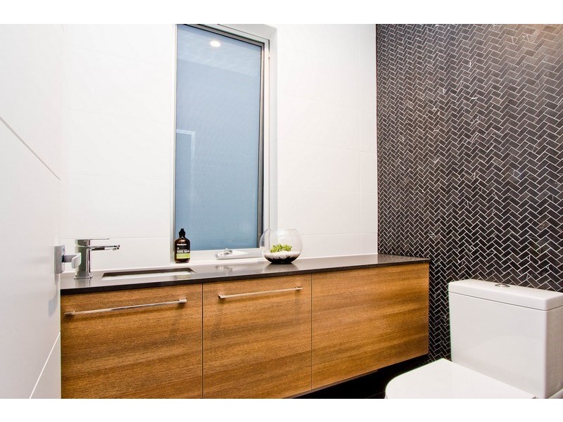 2B Lawrie Street, Henley Beach SA 5022