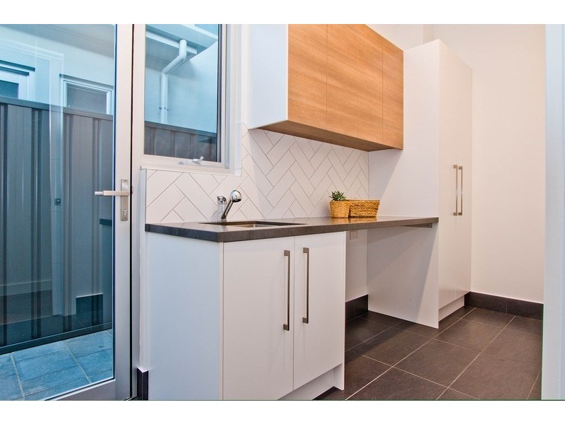 2B Lawrie Street, Henley Beach SA 5022