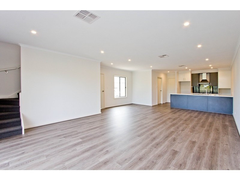 8C and 8D Flagstaff Road, Darlington SA 5047