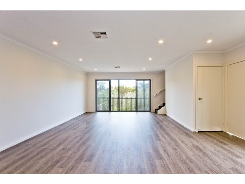 8C and 8D Flagstaff Road, Darlington SA 5047