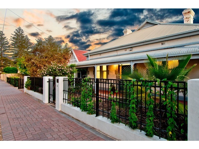 9 Main Street, Henley Beach SA 5022