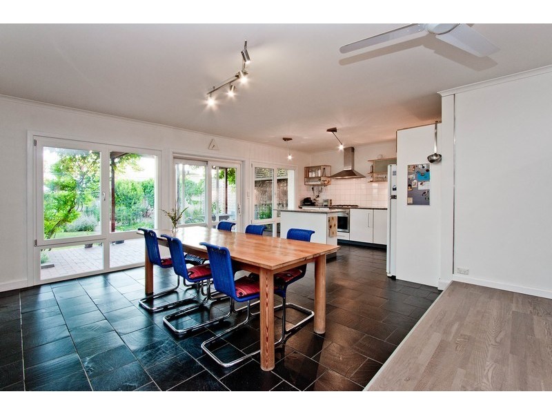 9 Main Street, Henley Beach SA 5022