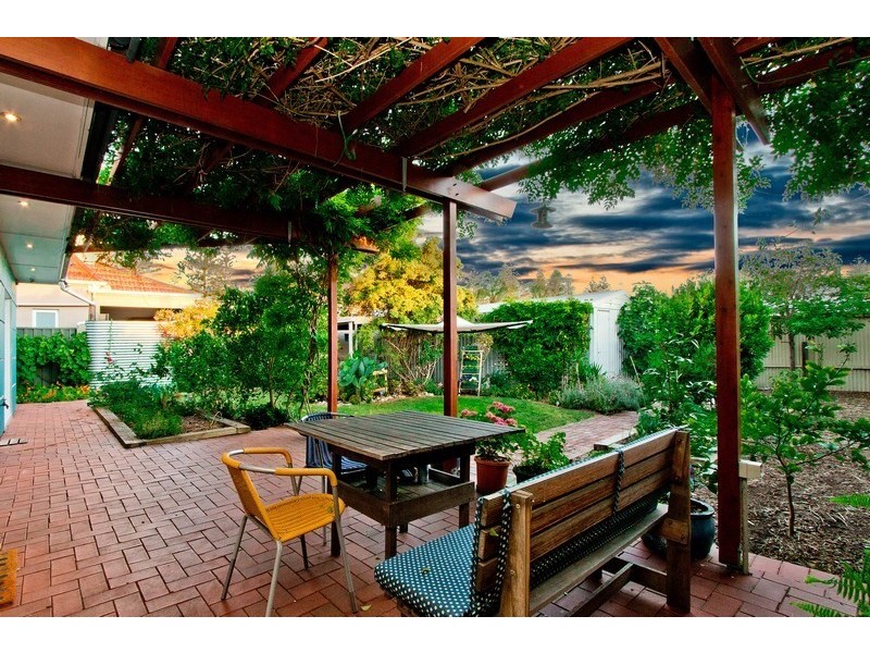 9 Main Street, Henley Beach SA 5022