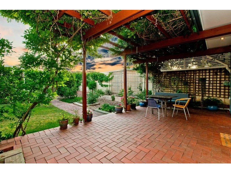 9 Main Street, Henley Beach SA 5022