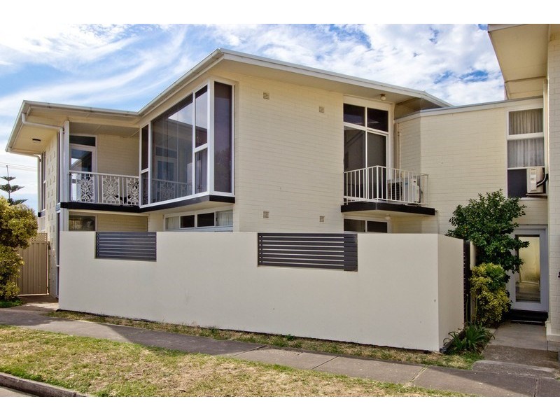 2/66 Seaview Road, West Beach SA 5024
