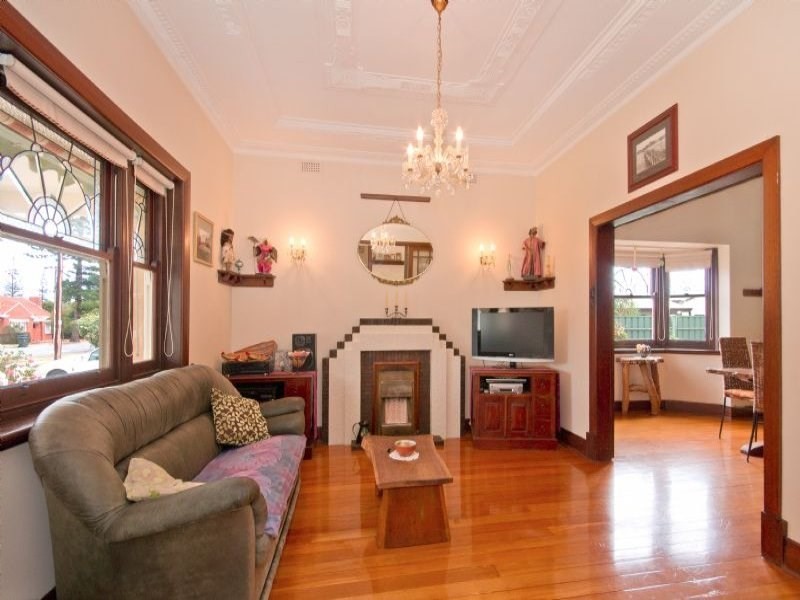 132 East Terrace, Henley Beach SA 5022