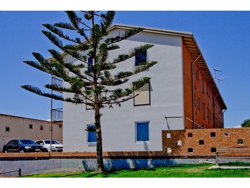 8/417 Seaview Road, Henley Beach SA 5022