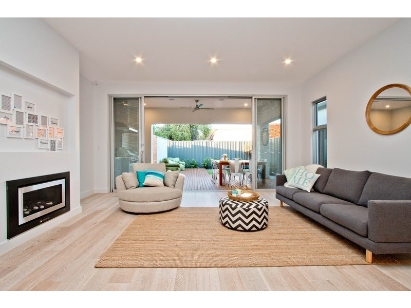 4 Lawrie Street, Henley Beach SA 5022