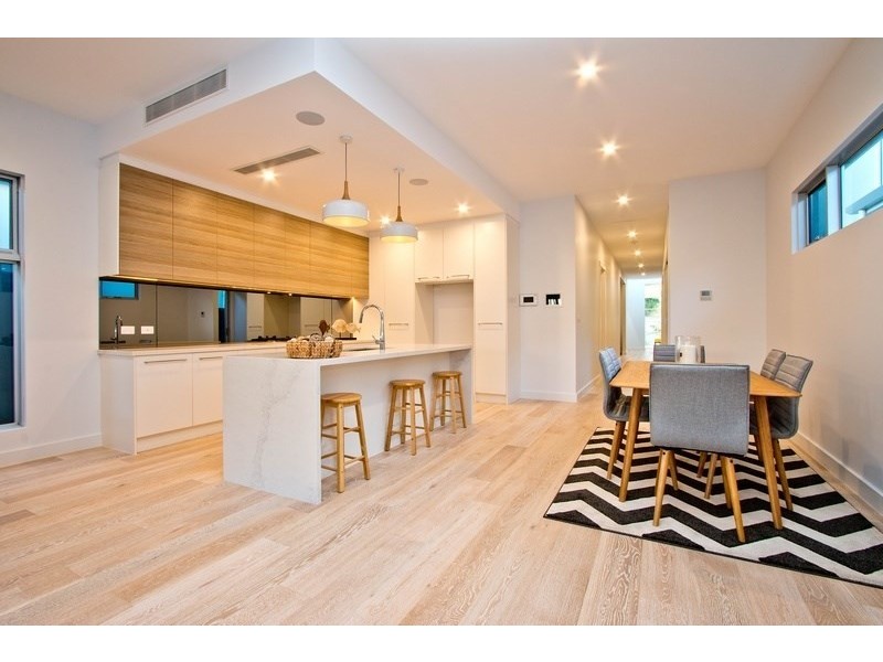 4 Lawrie Street, Henley Beach SA 5022