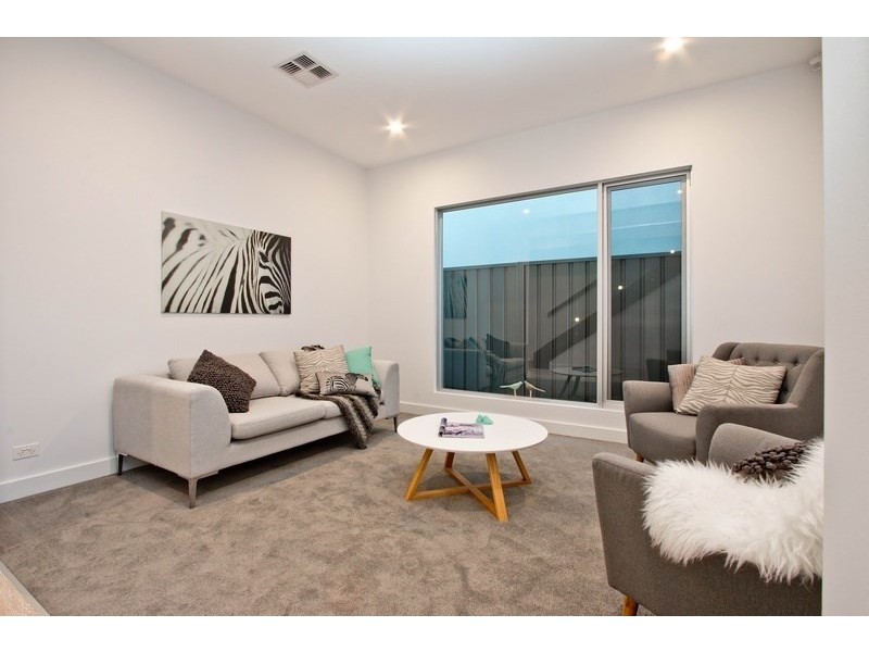 4 Lawrie Street, Henley Beach SA 5022