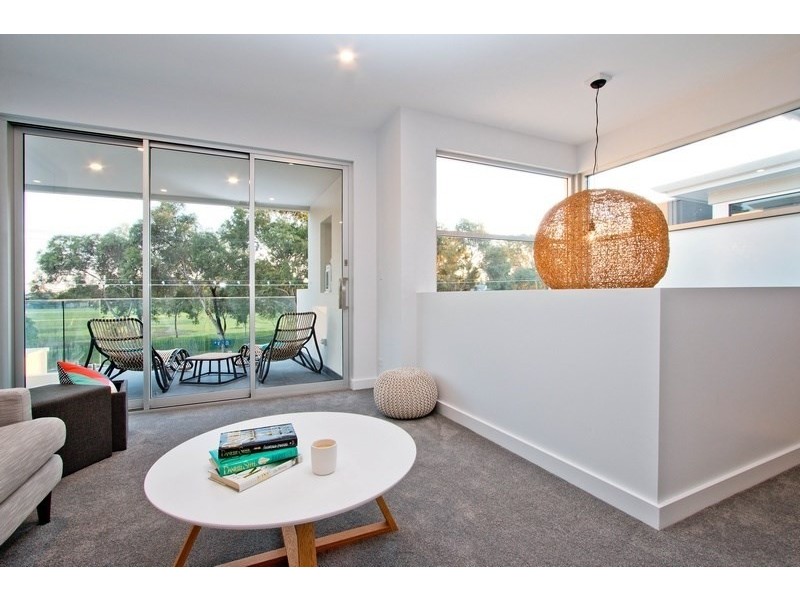 4 Lawrie Street, Henley Beach SA 5022