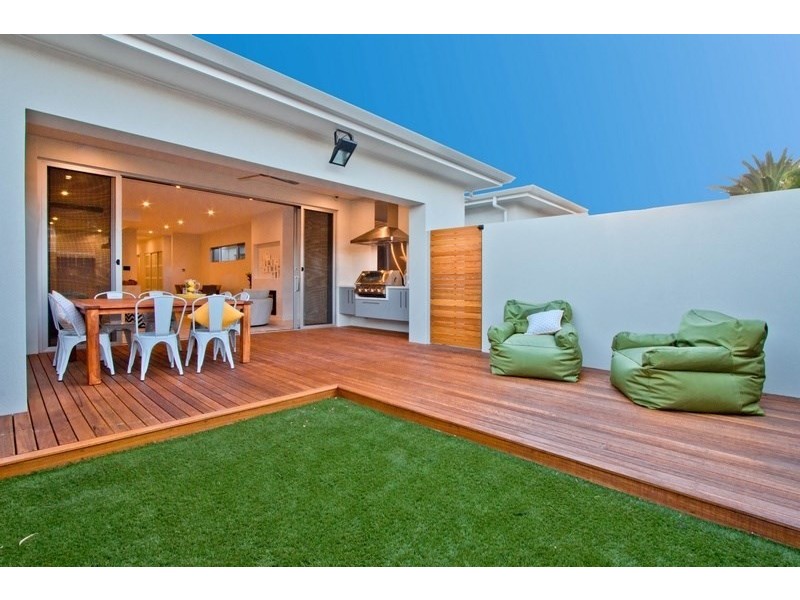 4 Lawrie Street, Henley Beach SA 5022