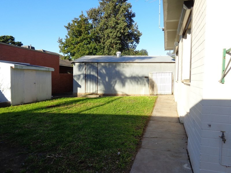 10 Billabong Road, Para Hills SA 5096