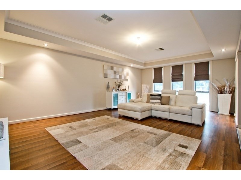 4 Hoy Crescent, Henley Beach SA 5022