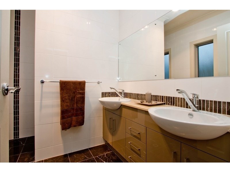 4 Hoy Crescent, Henley Beach SA 5022