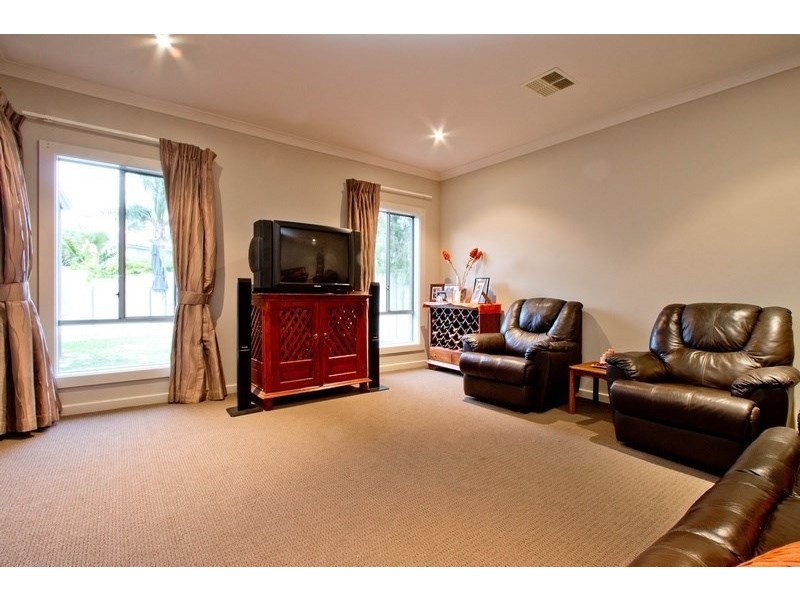 4 Hoy Crescent, Henley Beach SA 5022