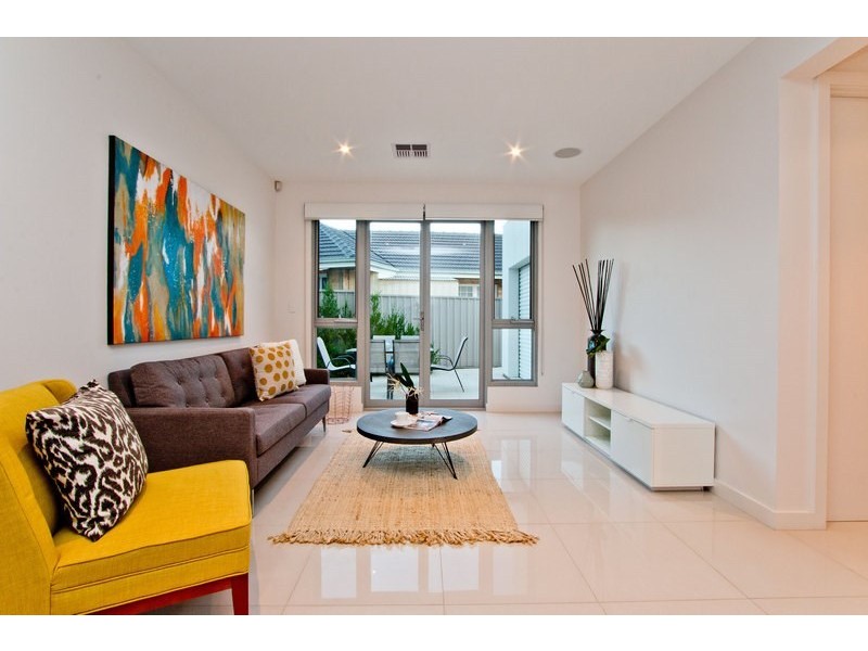 33A Sharpie Crescent, Grange SA 5022