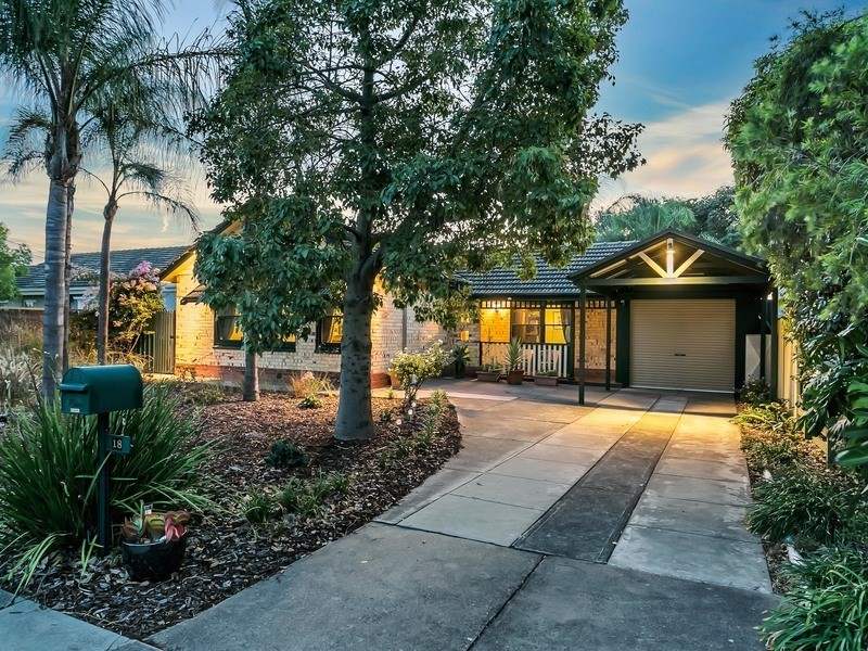 18 Fitch Road, Fulham SA 5024