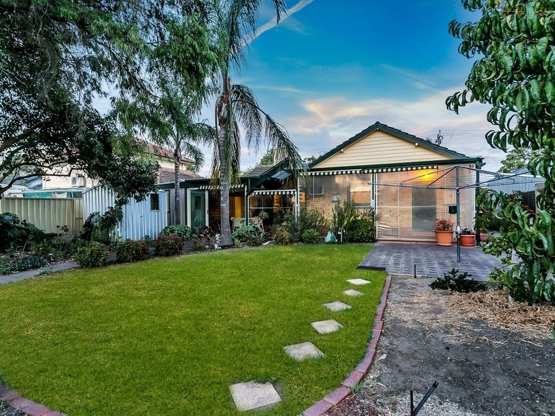 18 Fitch Road, Fulham SA 5024