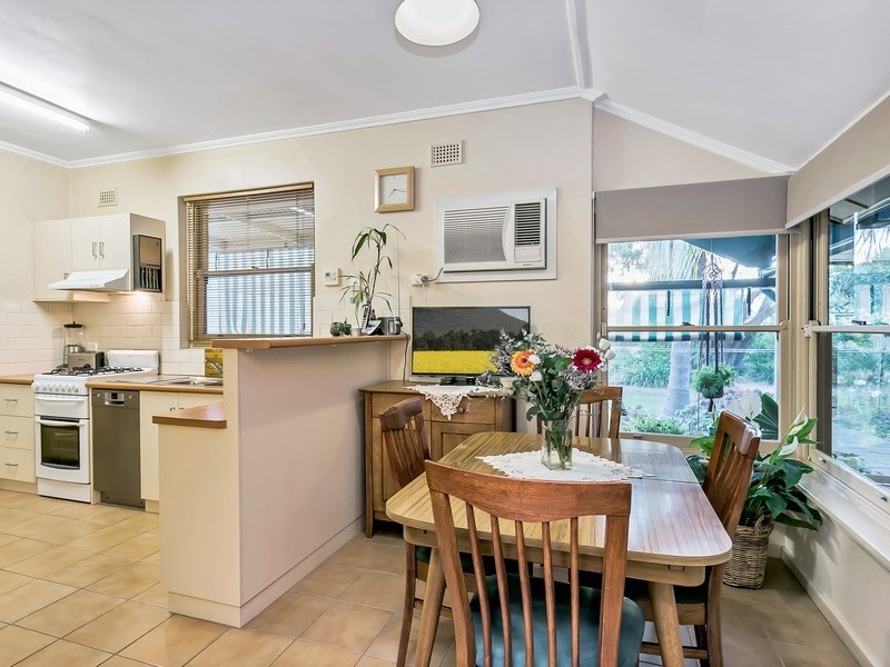 18 Fitch Road, Fulham SA 5024