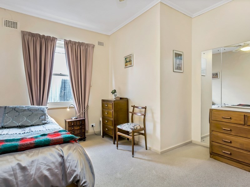 18 Fitch Road, Fulham SA 5024