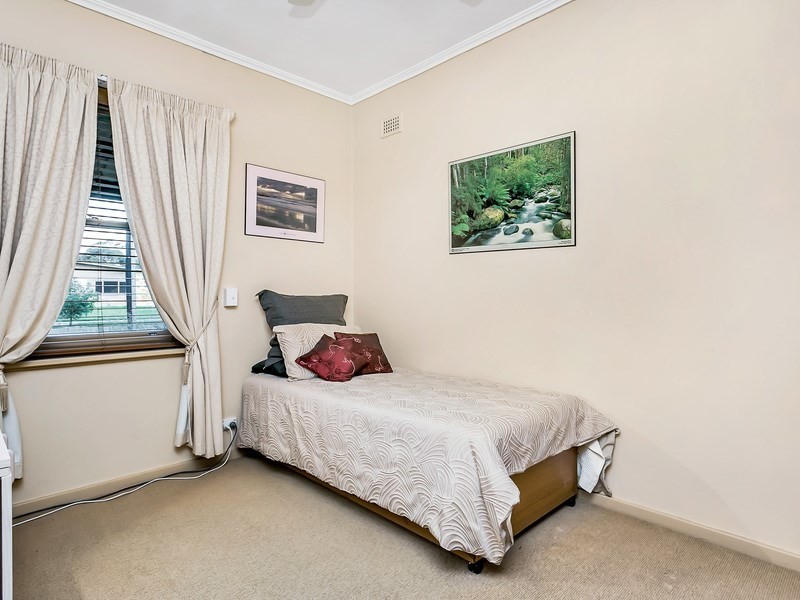 18 Fitch Road, Fulham SA 5024