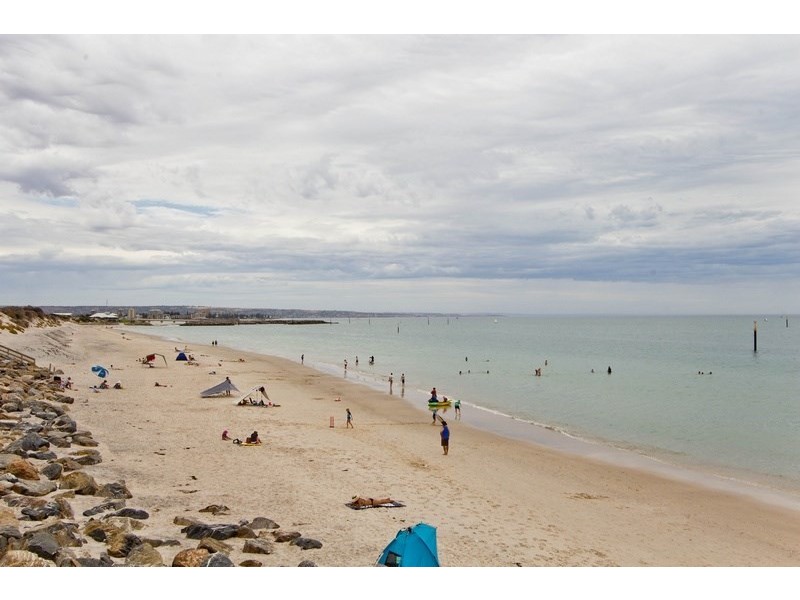 7 Chetwynd, West Beach SA 5024