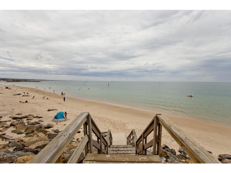 7 Chetwynd, West Beach SA 5024