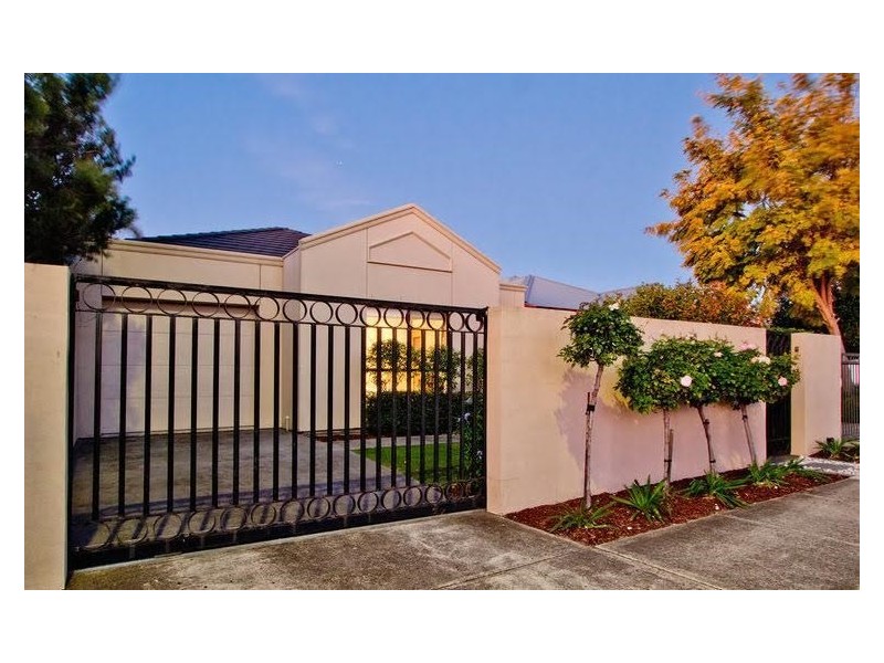 16 Davis Street, West Beach SA 5024