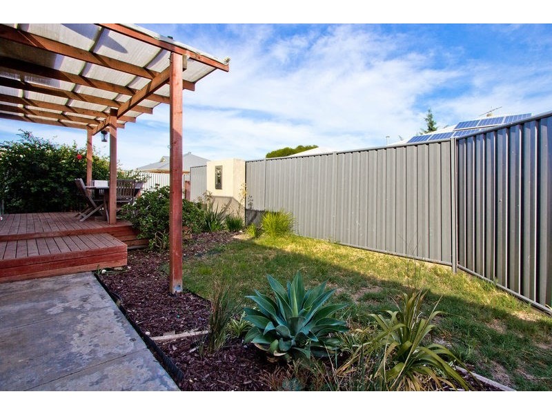 4 Waverley Street, Largs Bay SA 5016