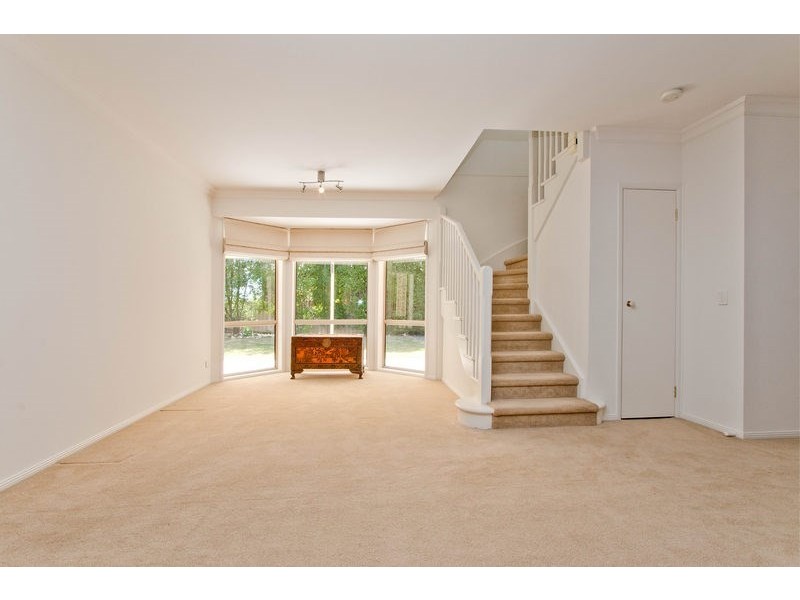 8 Sandalwood Crescent, Flagstaff Hill SA 5159