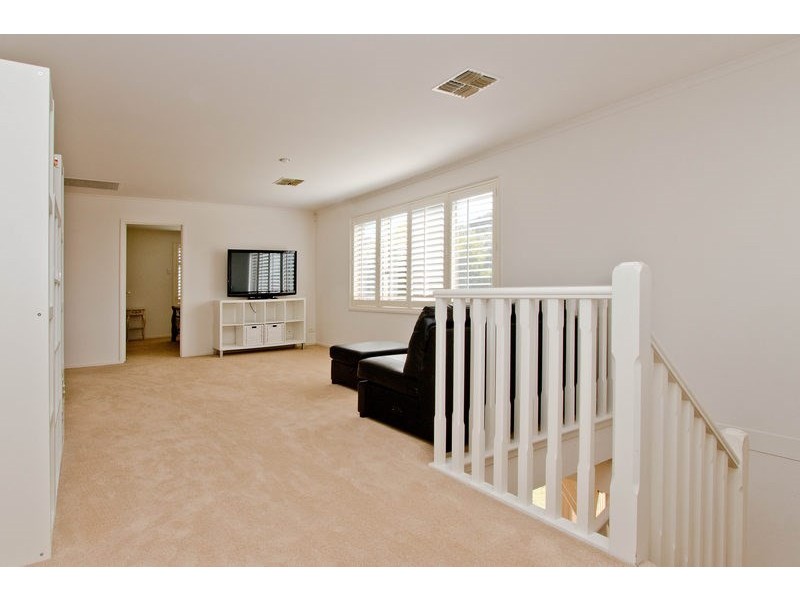 8 Sandalwood Crescent, Flagstaff Hill SA 5159