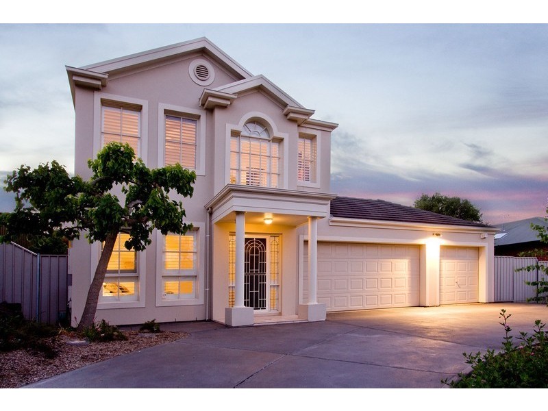 8 Sandalwood Crescent, Flagstaff Hill SA 5159