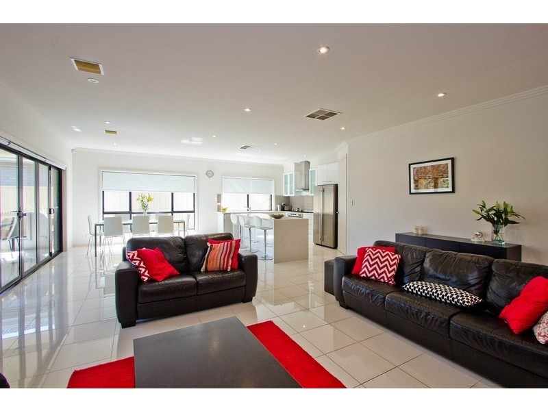 9 Griffiths Street, Henley Beach SA 5022